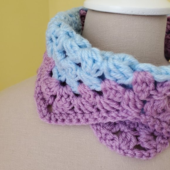 Crochet Blue Neck Scarf/New - Picture 3 of 5